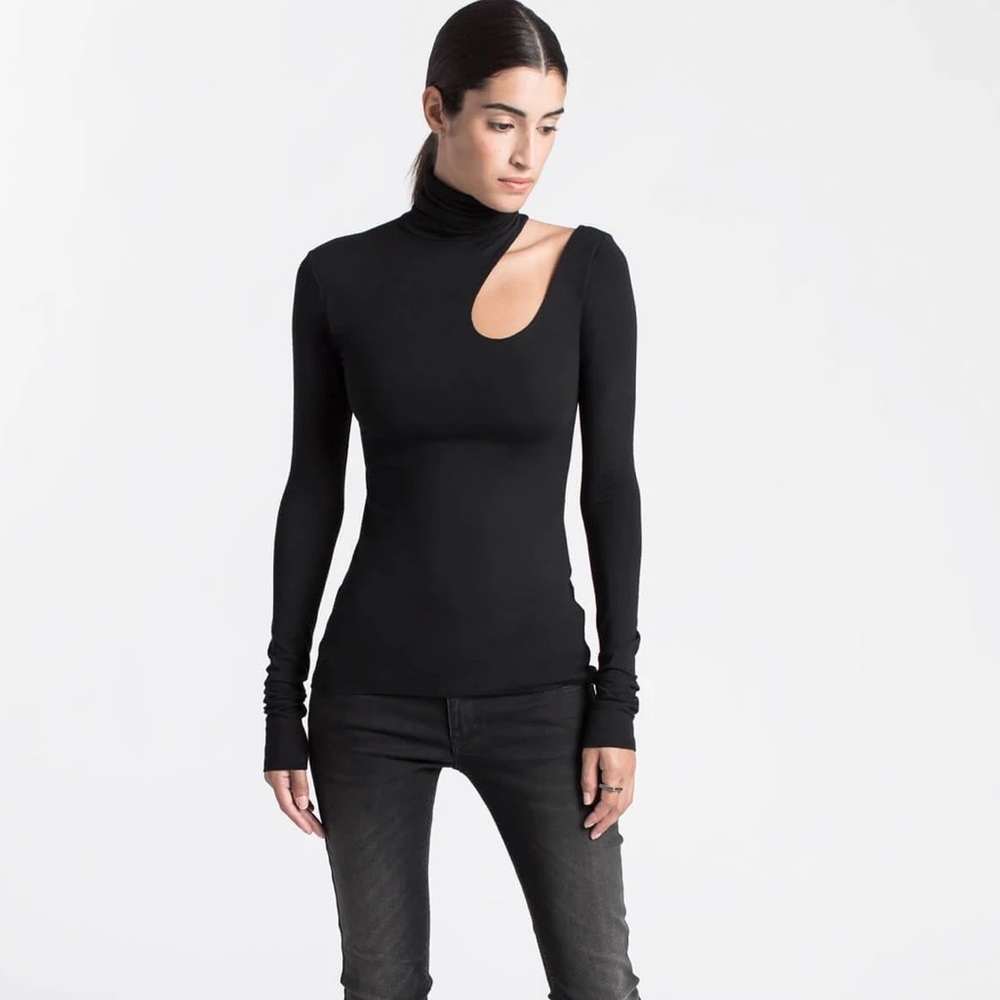 Marcella small Allegra top. Unique turtleneck. Black elegant